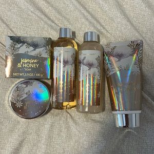 Body&Earth Holliday Set